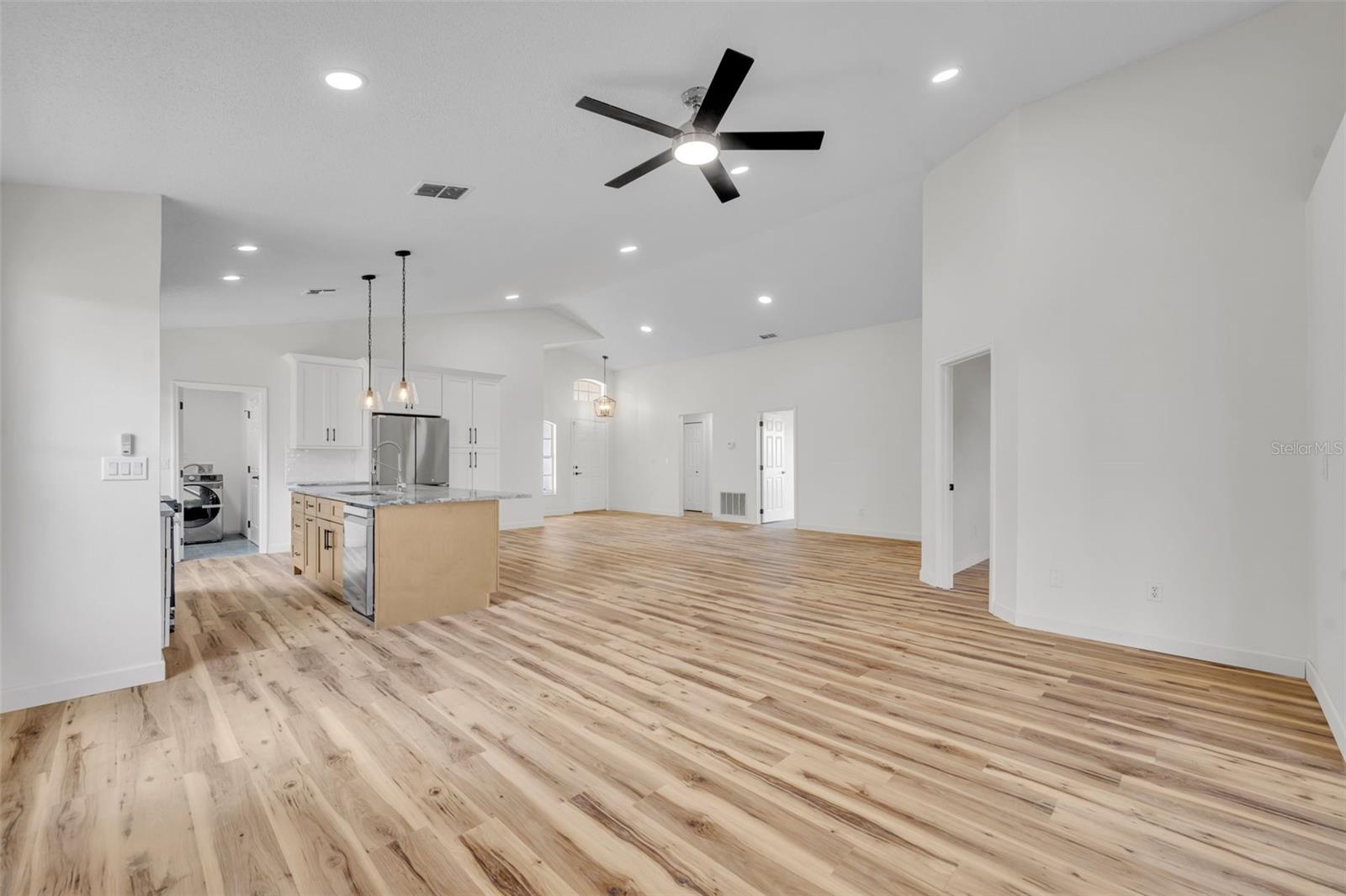 CLERMONT DEVONSHIRE AT KINGS RIDGE - Residential