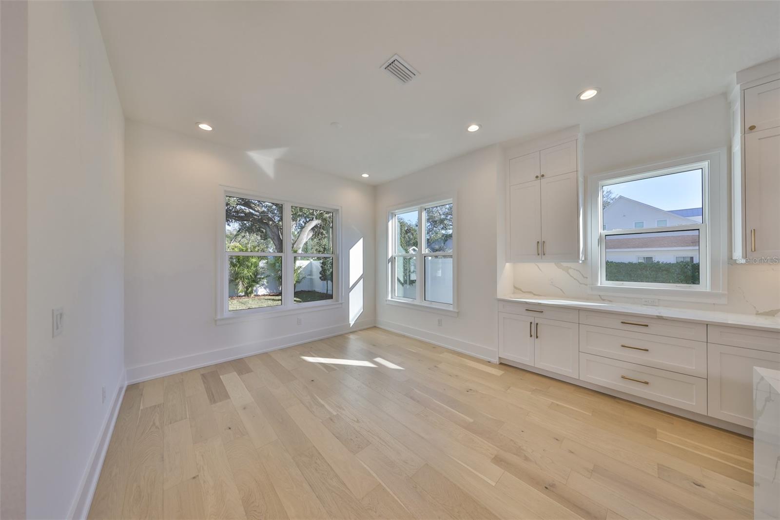 3VV | BARR CITY - Residential