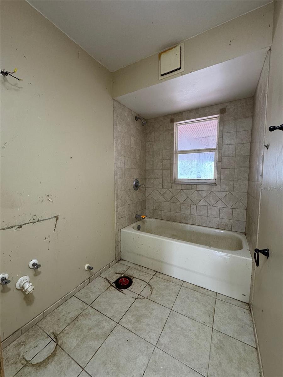 548 FRANDOR PLACE