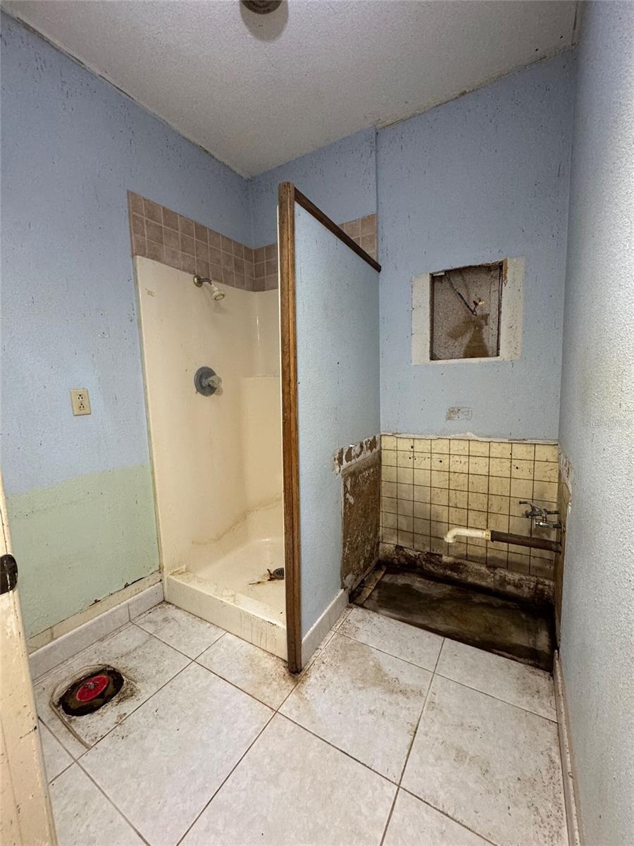 APOLLO BEACH UNIT ONE PT ONE - Residential