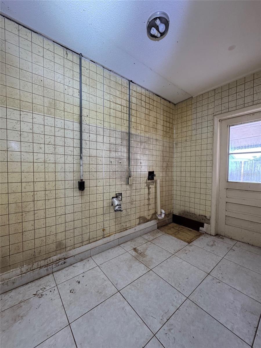 APOLLO BEACH UNIT ONE PT ONE - Residential