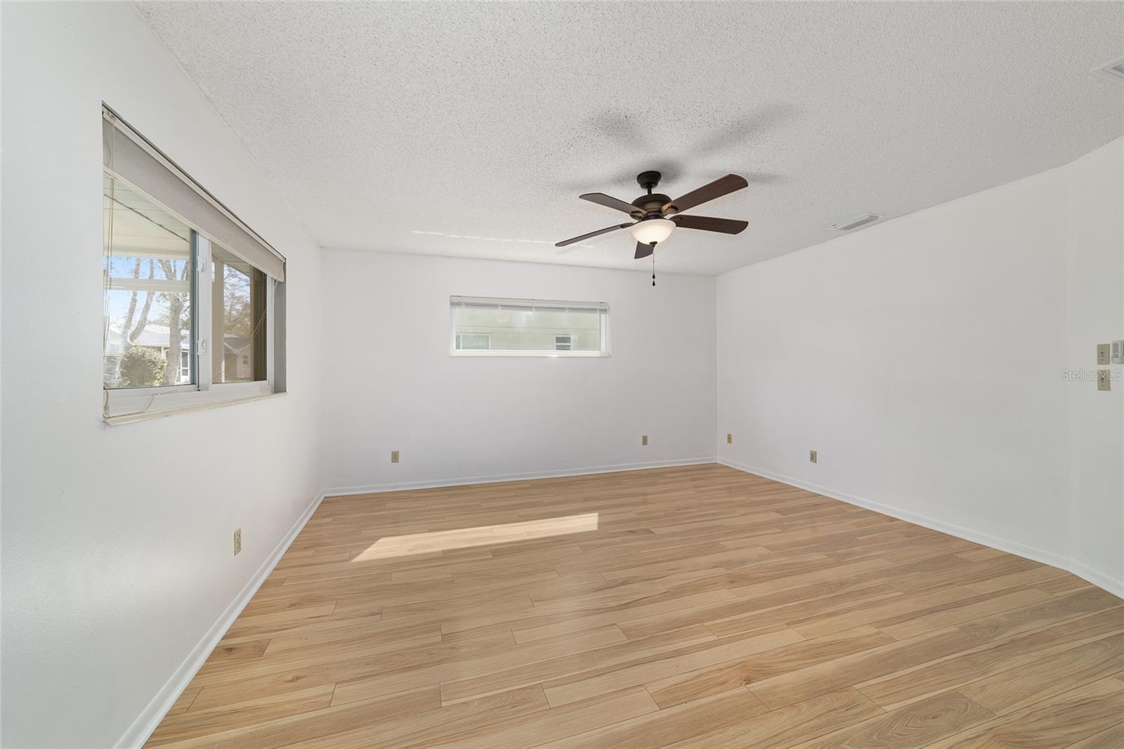 ON TOP OF THE WORLD - Residential