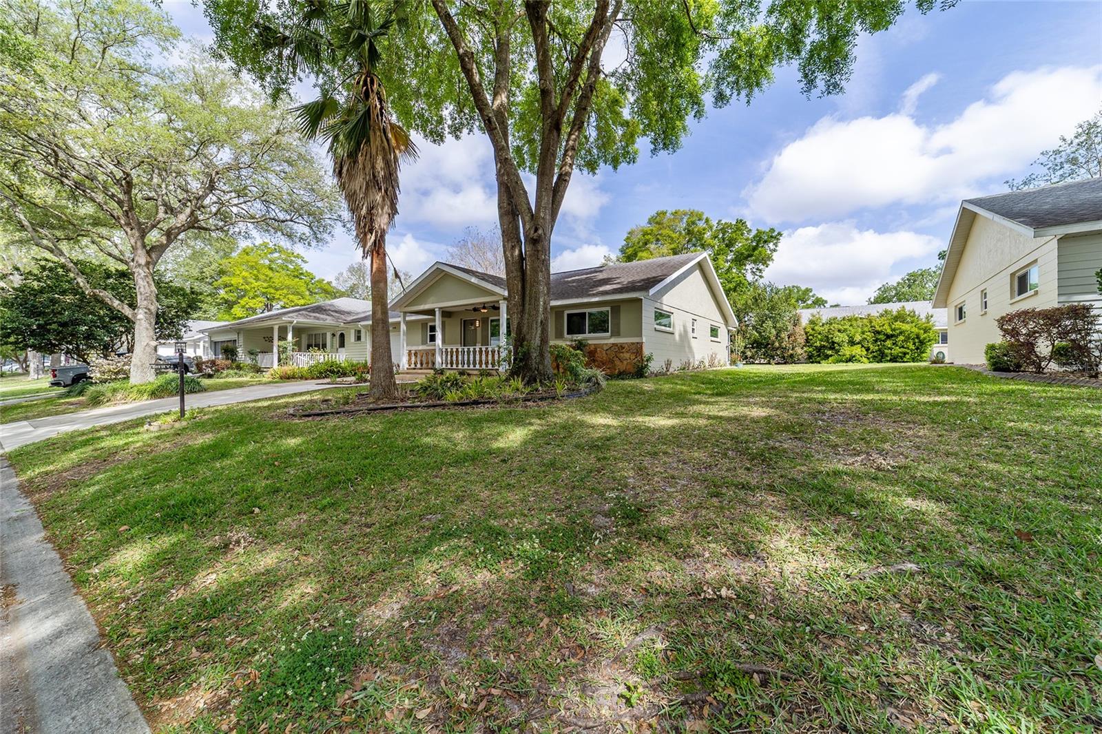 ON TOP OF THE WORLD - Residential