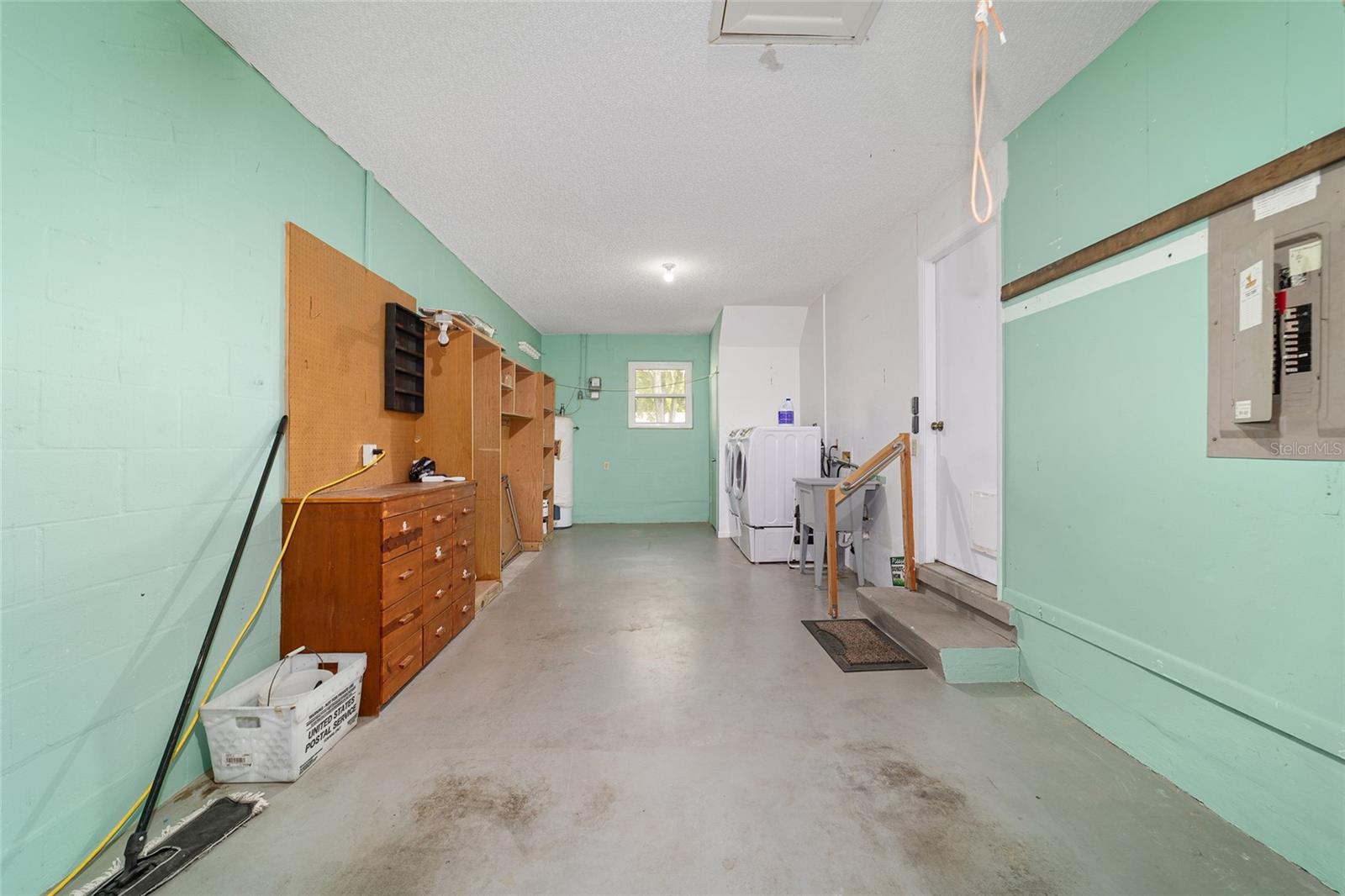 ON TOP OF THE WORLD - Residential