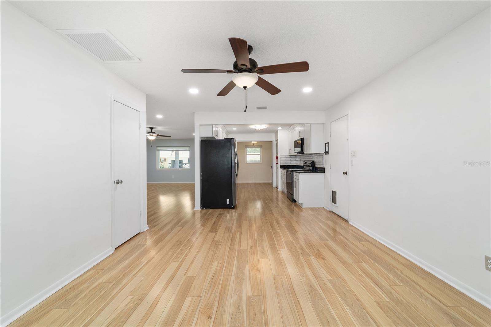 ON TOP OF THE WORLD - Residential