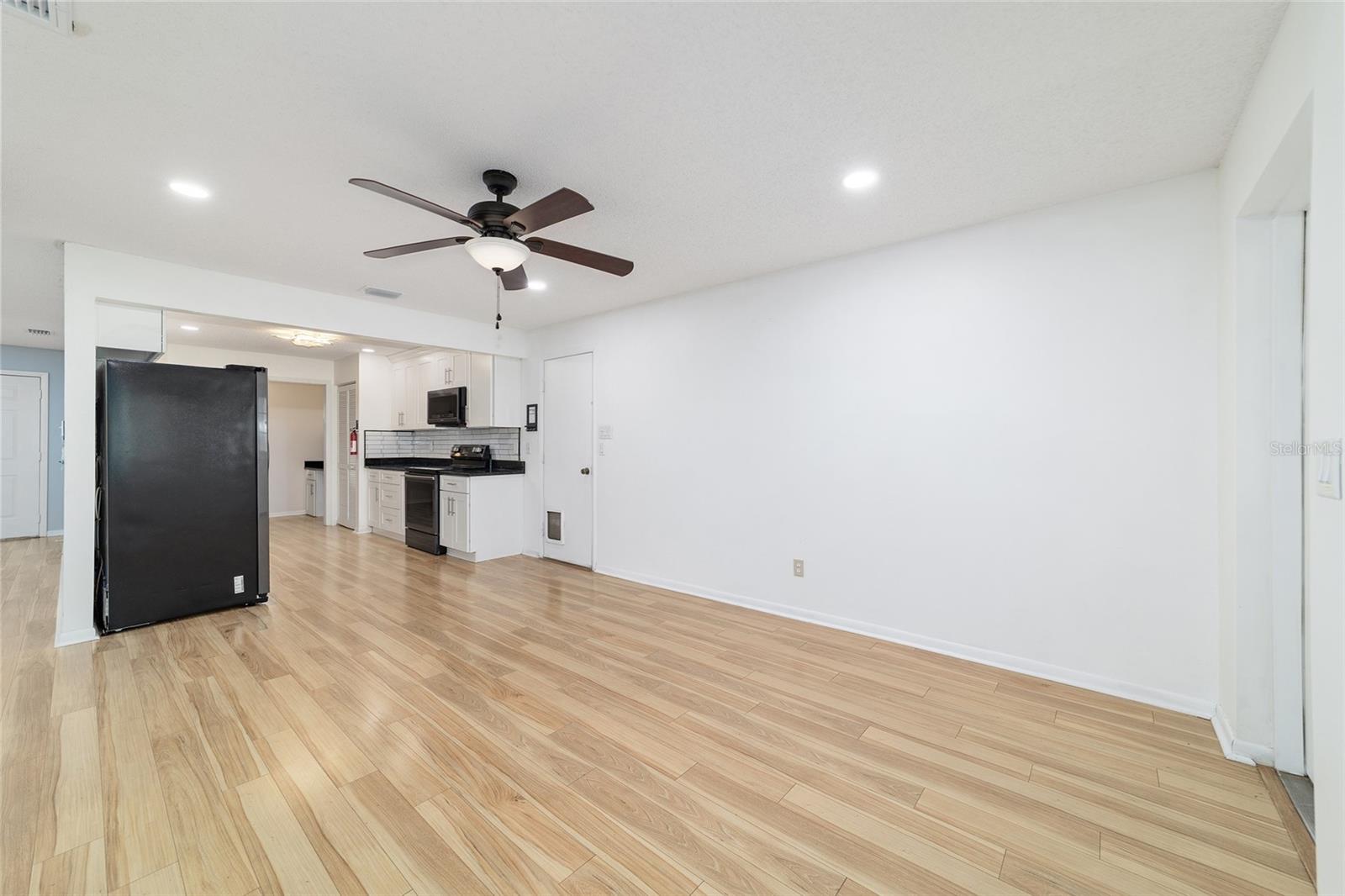 ON TOP OF THE WORLD - Residential