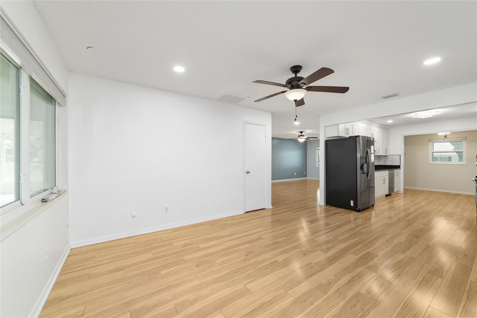 ON TOP OF THE WORLD - Residential