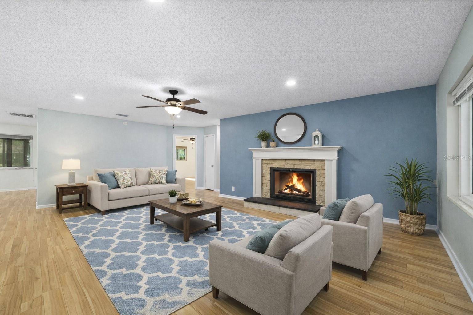 ON TOP OF THE WORLD - Residential