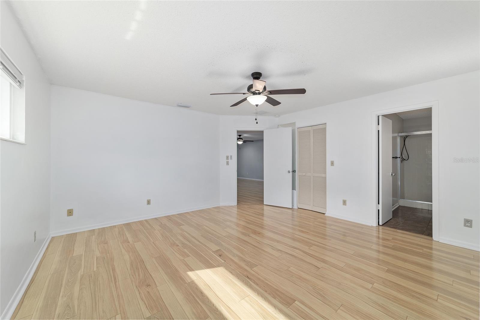 ON TOP OF THE WORLD - Residential