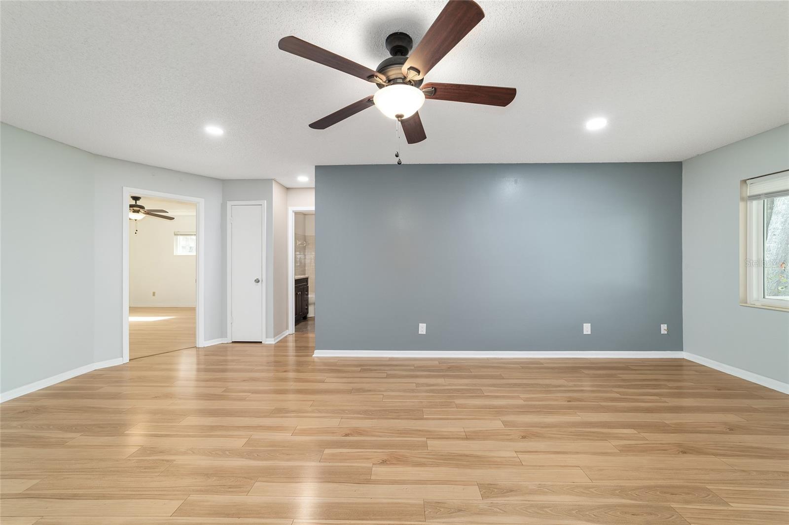 ON TOP OF THE WORLD - Residential