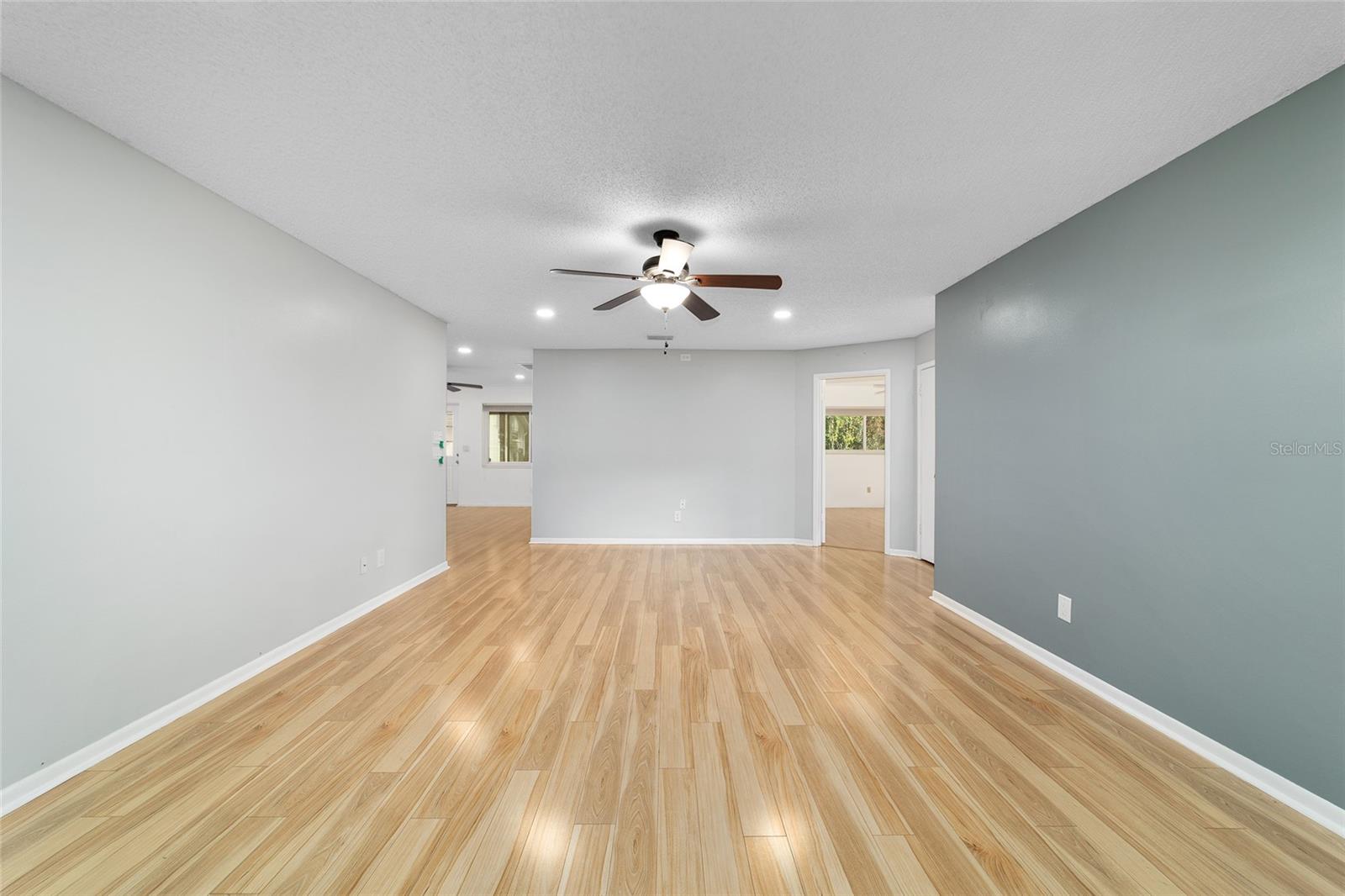 ON TOP OF THE WORLD - Residential