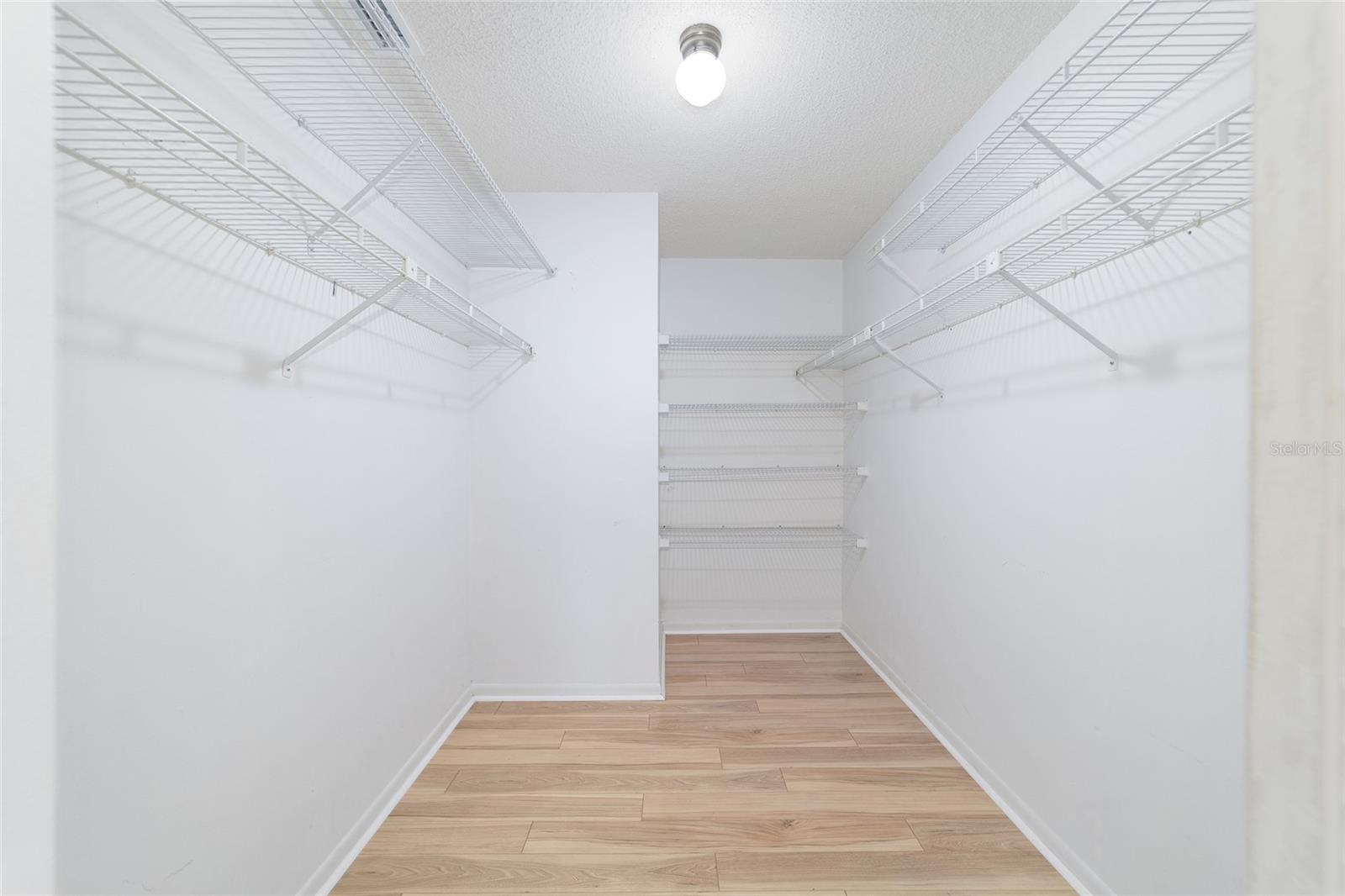 ON TOP OF THE WORLD - Residential