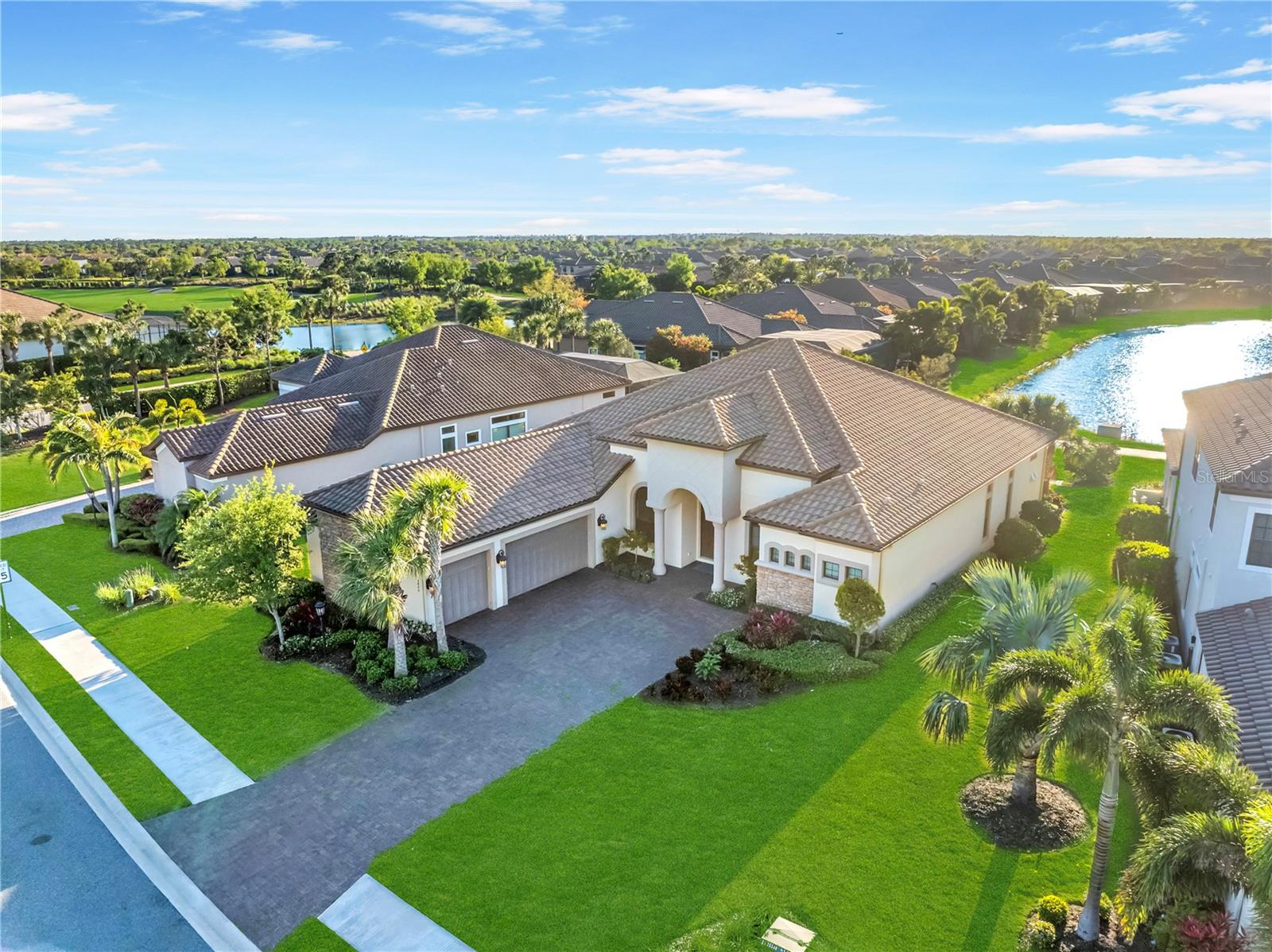 4824 BENITO COURT
