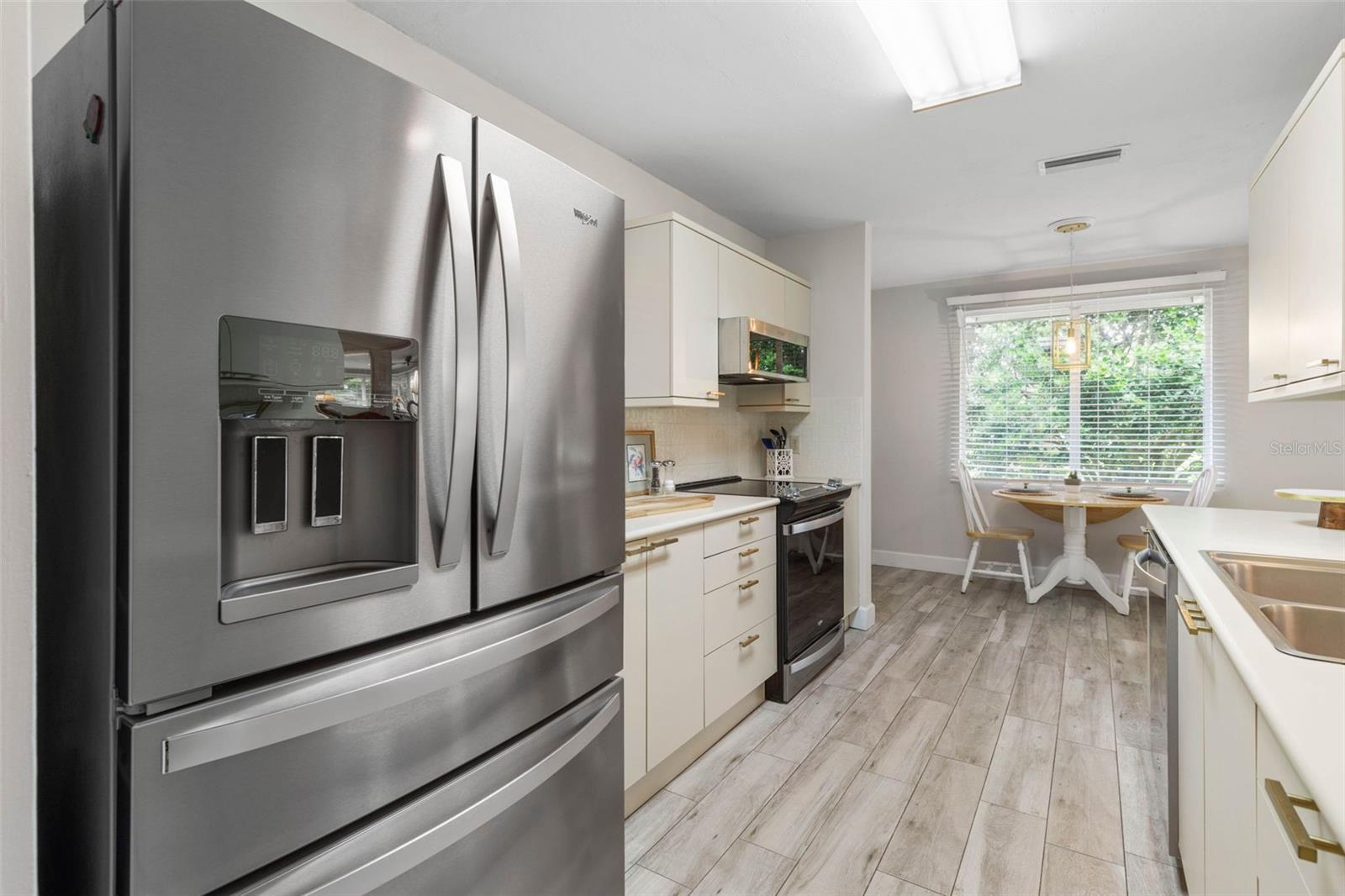 PLANTATION BAY SUB - Residential Lease