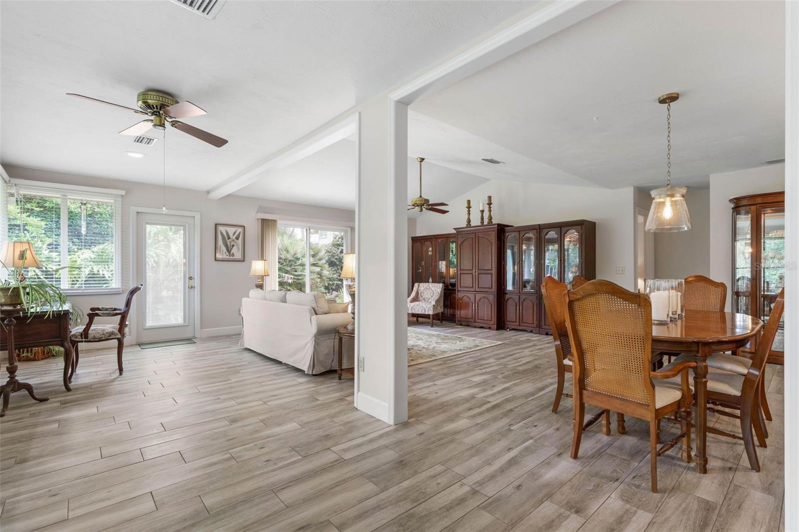 PLANTATION BAY SUB - Residential Lease