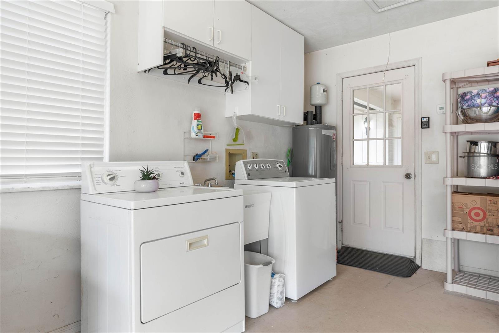 PLANTATION BAY SUB - Residential Lease