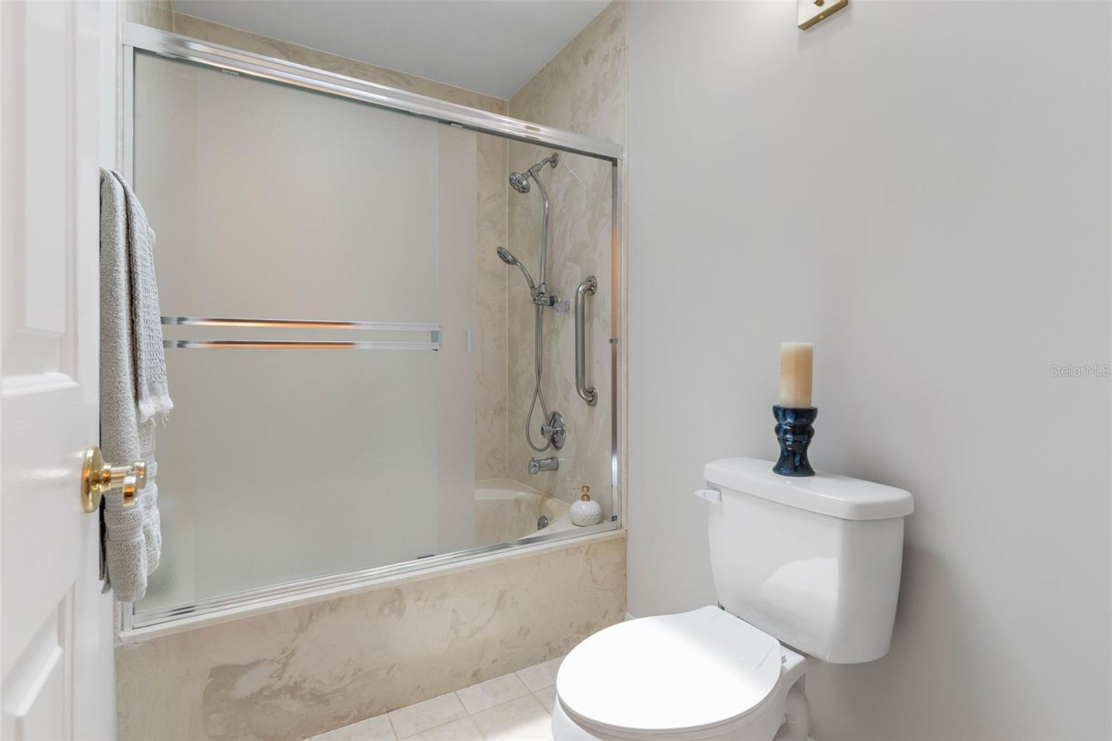 PLANTATION BAY SUB - Residential Lease