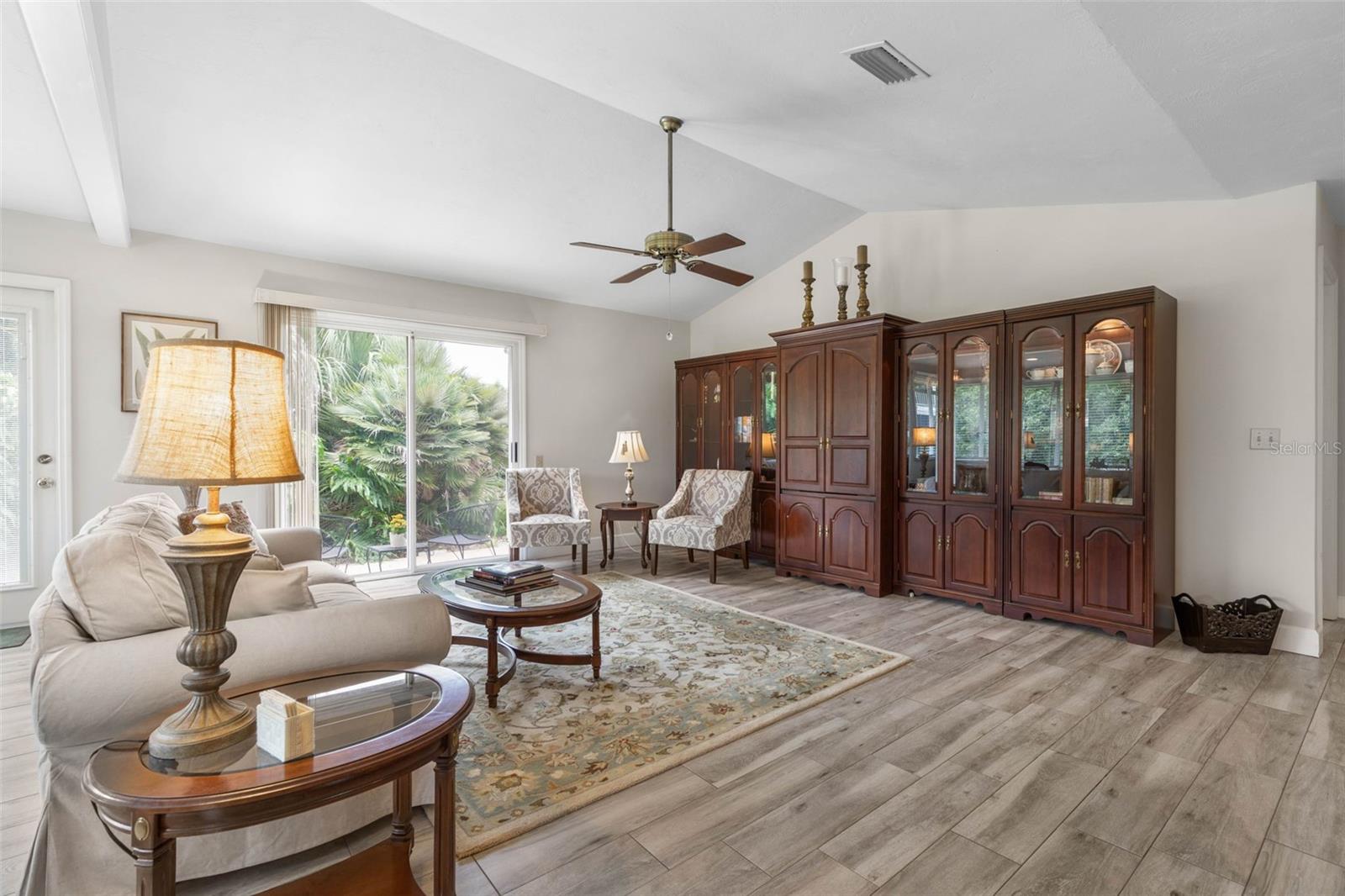 PLANTATION BAY SUB - Residential Lease