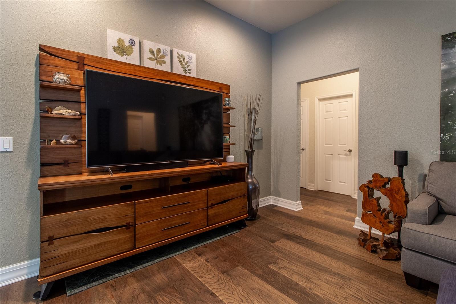 CARRIAGE TRAIL - Residential