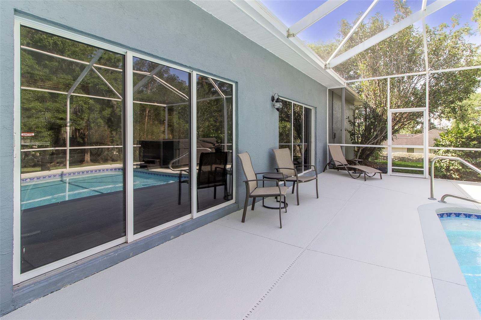 CARRIAGE TRAIL - Residential