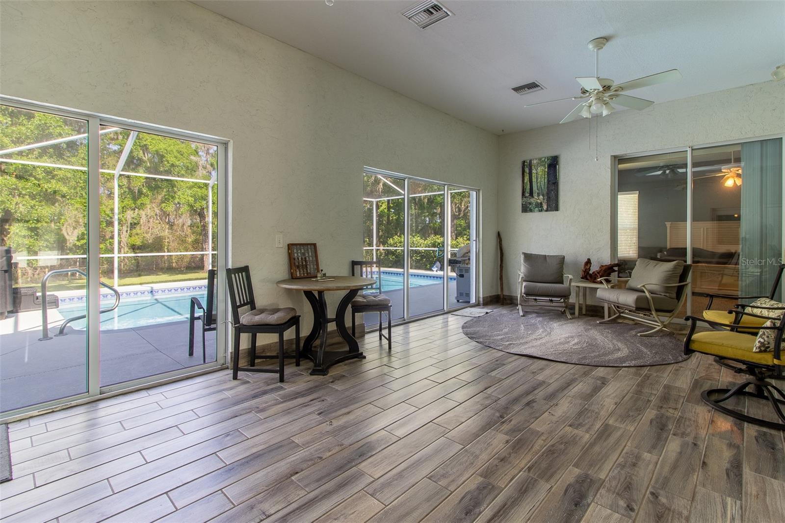 CARRIAGE TRAIL - Residential