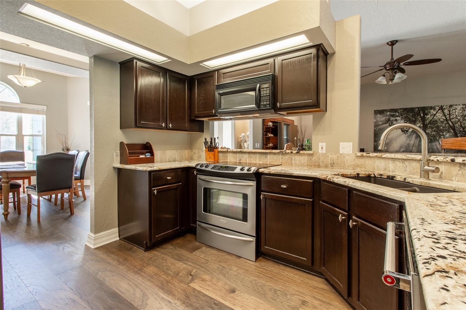 CARRIAGE TRAIL - Residential