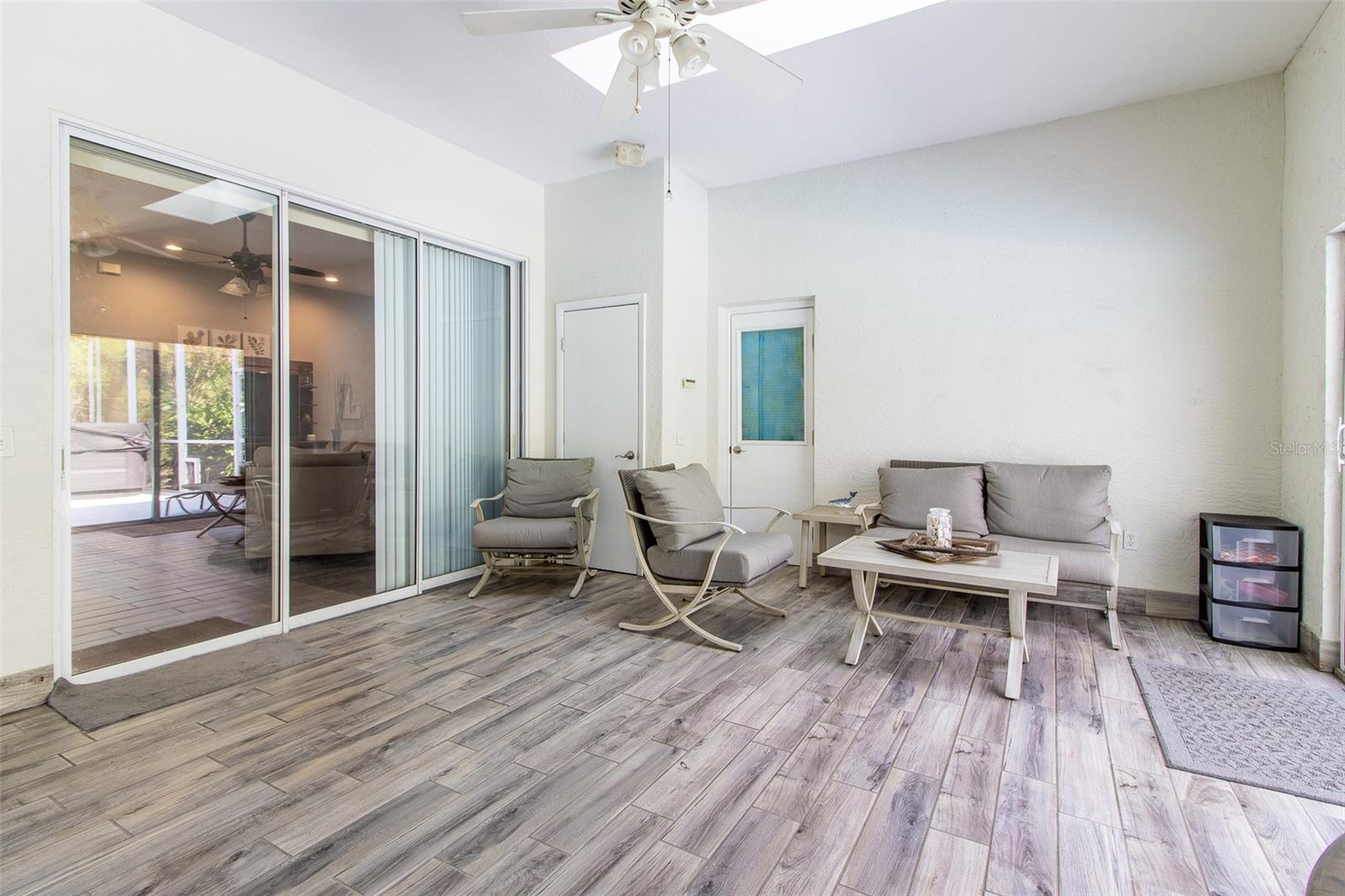 CARRIAGE TRAIL - Residential