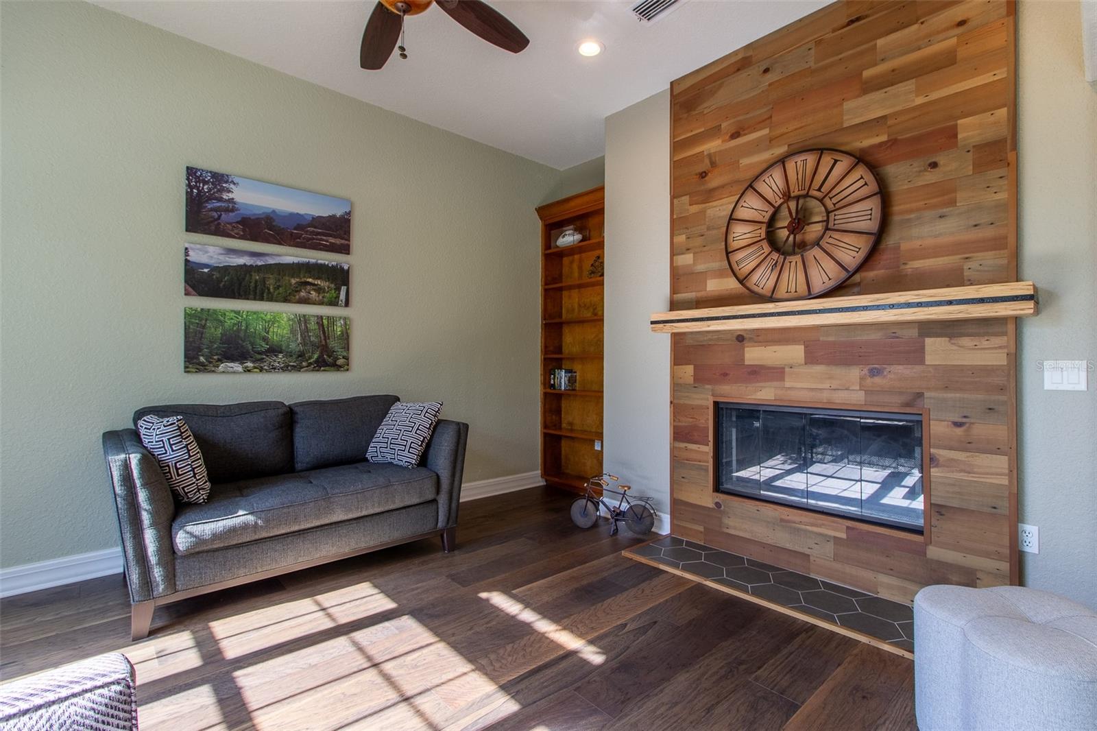 CARRIAGE TRAIL - Residential