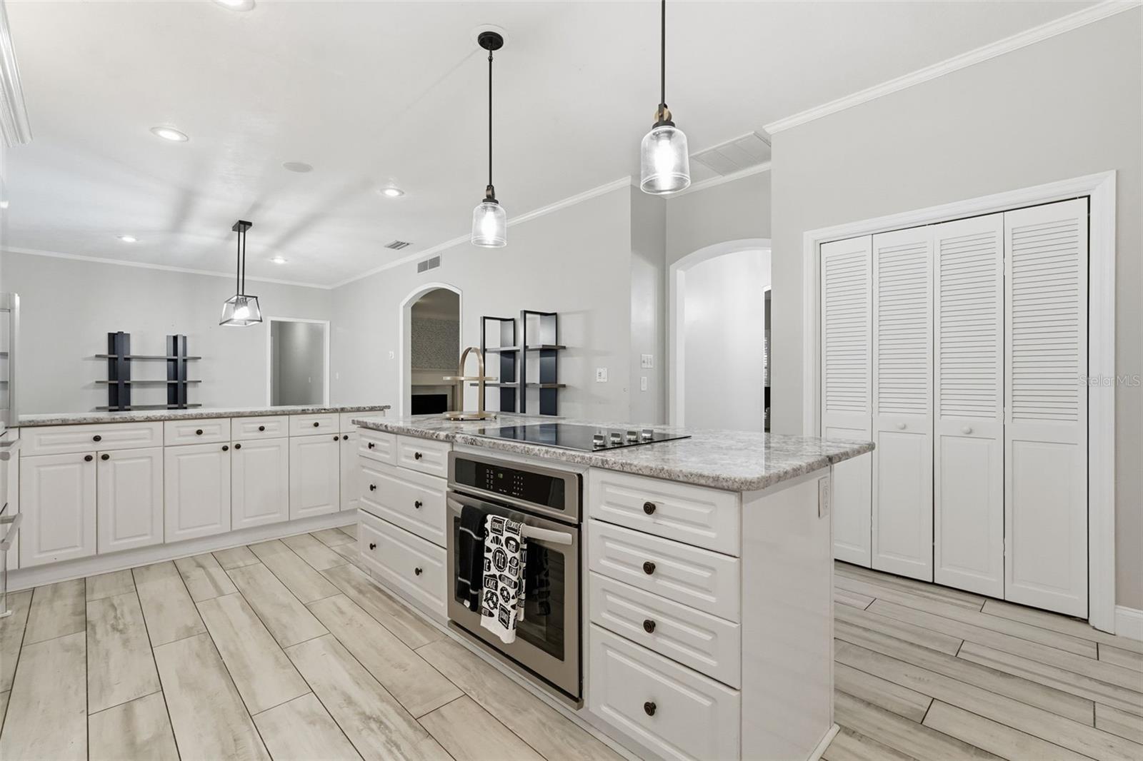 SHERWOOD MANOR - Residential