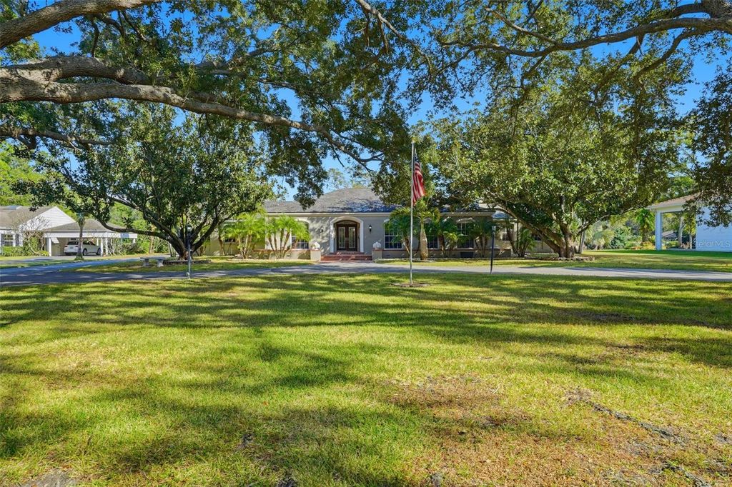 Photo of 1761 Long Bow Lane, Clearwater, FL 33764 (MLS # TB8468064)