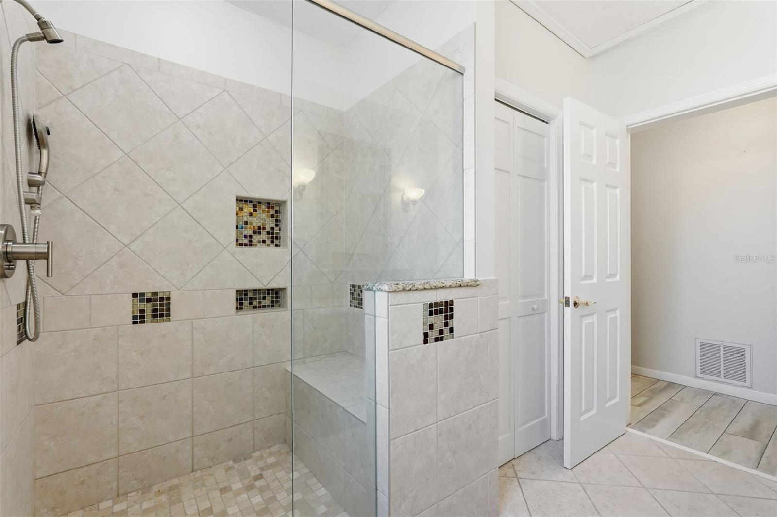 SHERWOOD MANOR - Residential