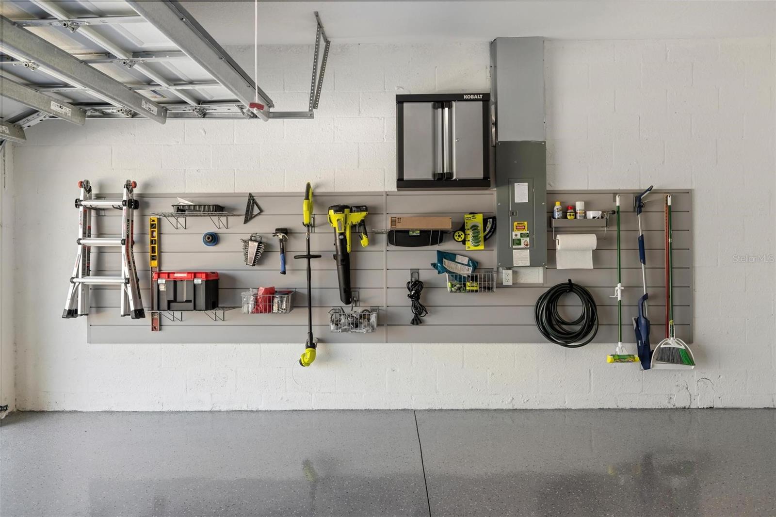 GRAND PALM PH 2B - Residential Lease