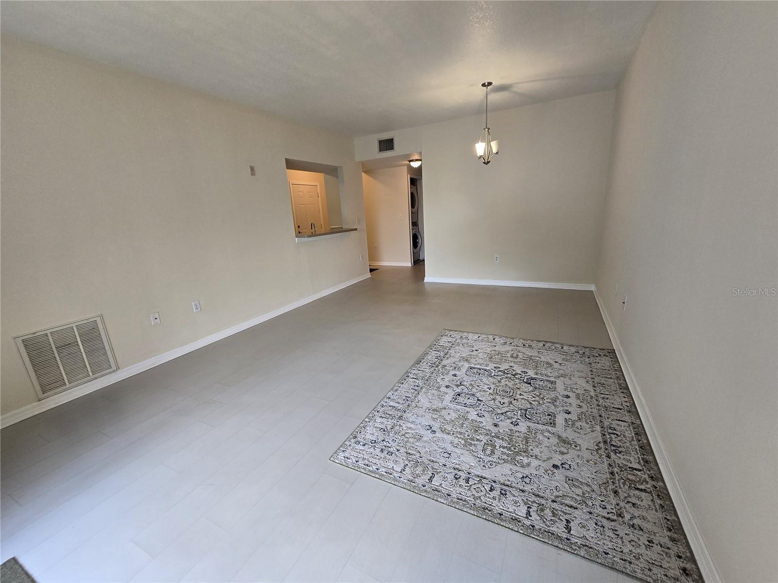 VILLAGES OF BLOOMINGDALE CONDO 10 - Residential Lease