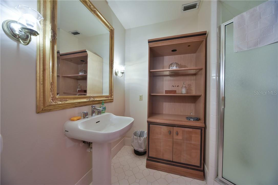 PINE CREST/SILVER SPRINGS - Commercial Sale