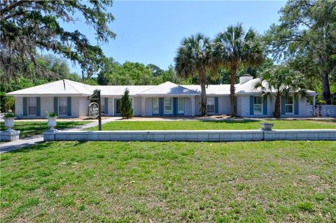 Photo of 5208 NE 24th Street, Ocala, FL 34470 (MLS # OM618412)