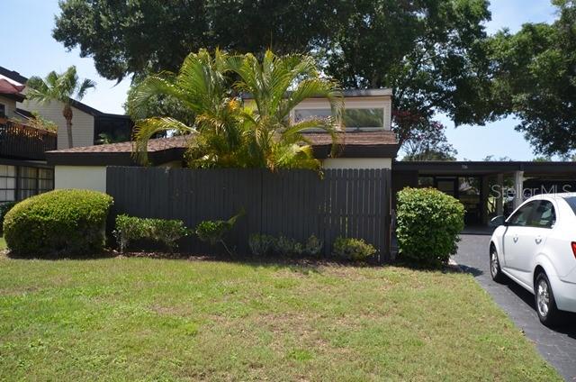 This unique free standing villa with 2 bedrooms 2 baths provides the quiet and peace of a single family home in the very desirable Bird Bay Village with all the resort amenities. It is a ground floor unit. There is a carport and driveway space for a second car or guests. It has a washer and dryer. The community has pickleball, tennis, a fitness room, a library and community pools. Wifi, Basic Cable and Utilities included.
No Smoking or Vaping
