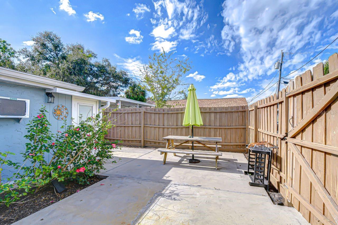 CORTEZ PARK - Residential Lease