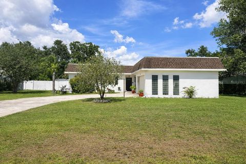 Photo of 3520 Stable Ridge Lane, Land O Lakes, FL 34639 (MLS # TB8520686)