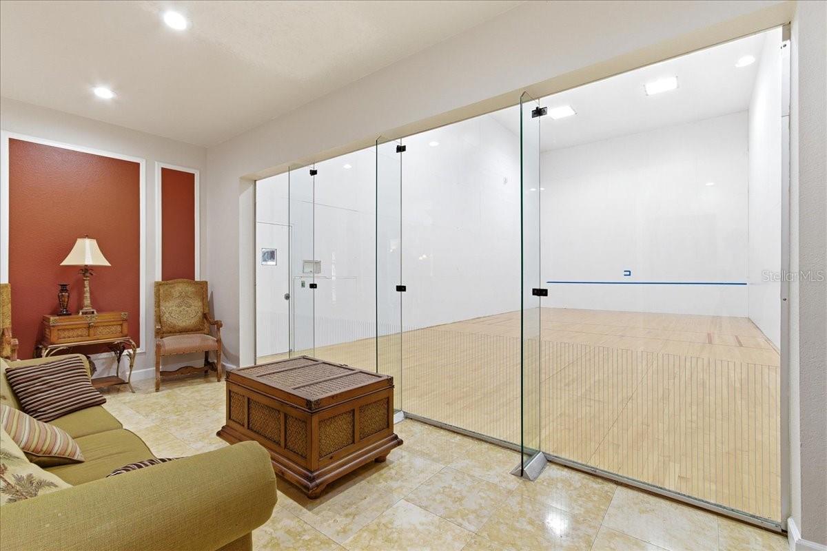 LEXINGTON PLACE CONDO - Residential