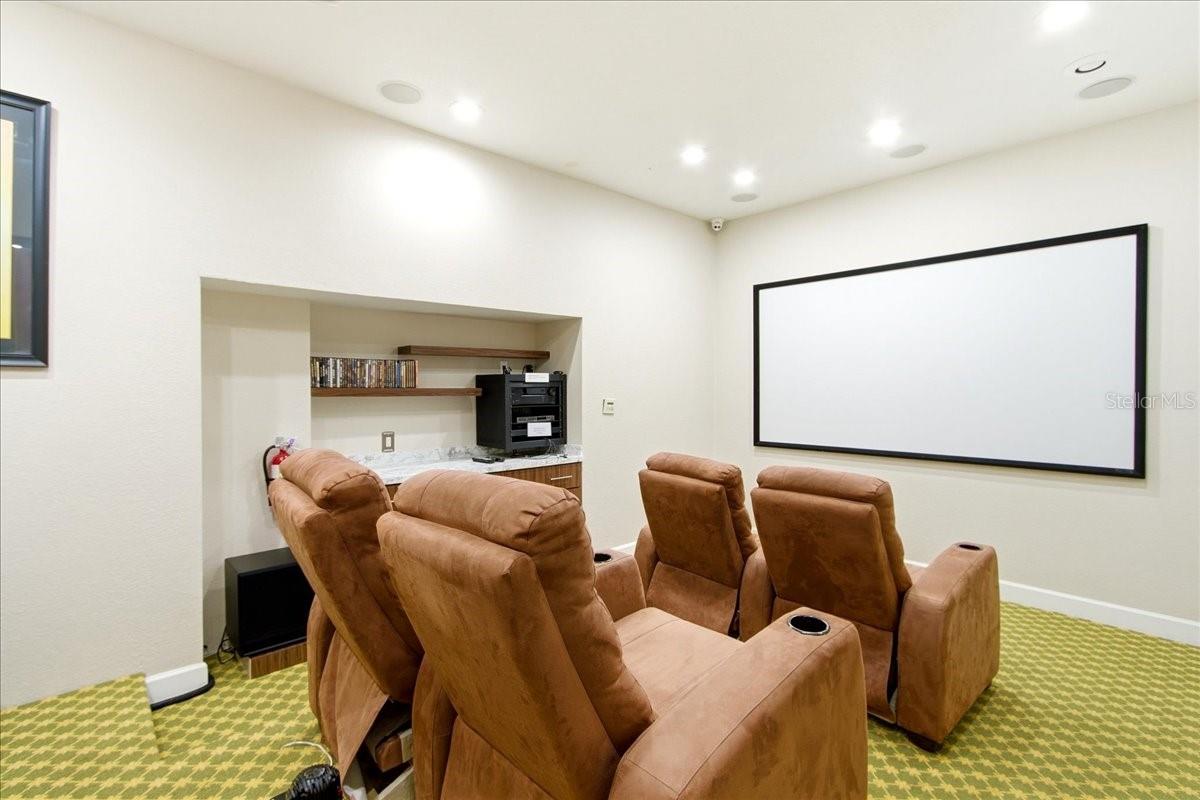 LEXINGTON PLACE CONDO - Residential