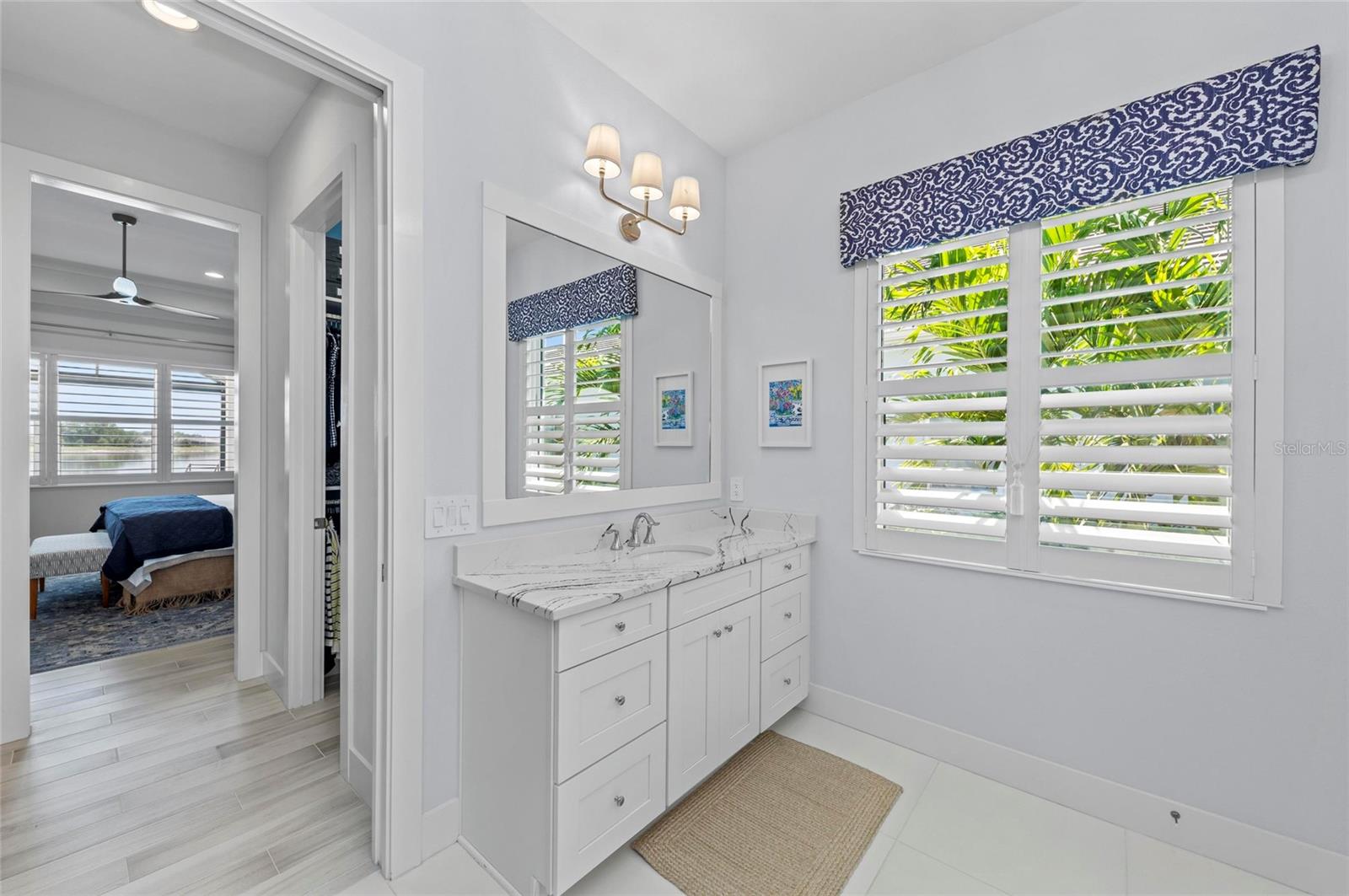 LAKEHOUSE COVE AT WATERSIDE - Residential