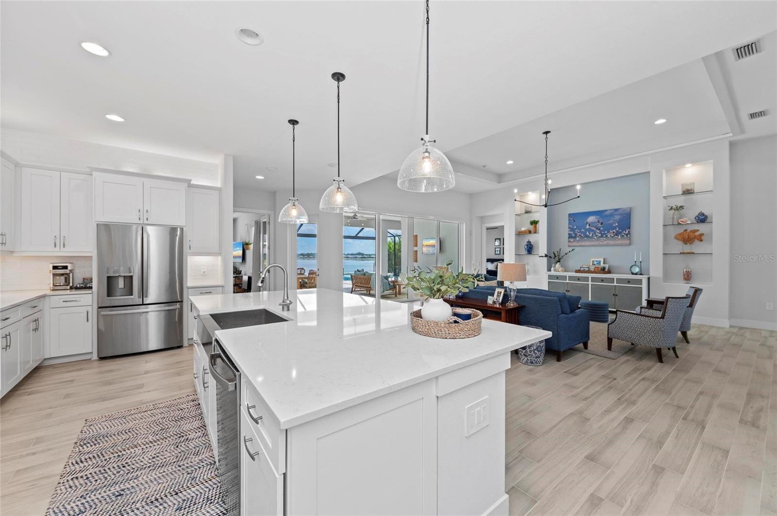 LAKEHOUSE COVE AT WATERSIDE - Residential