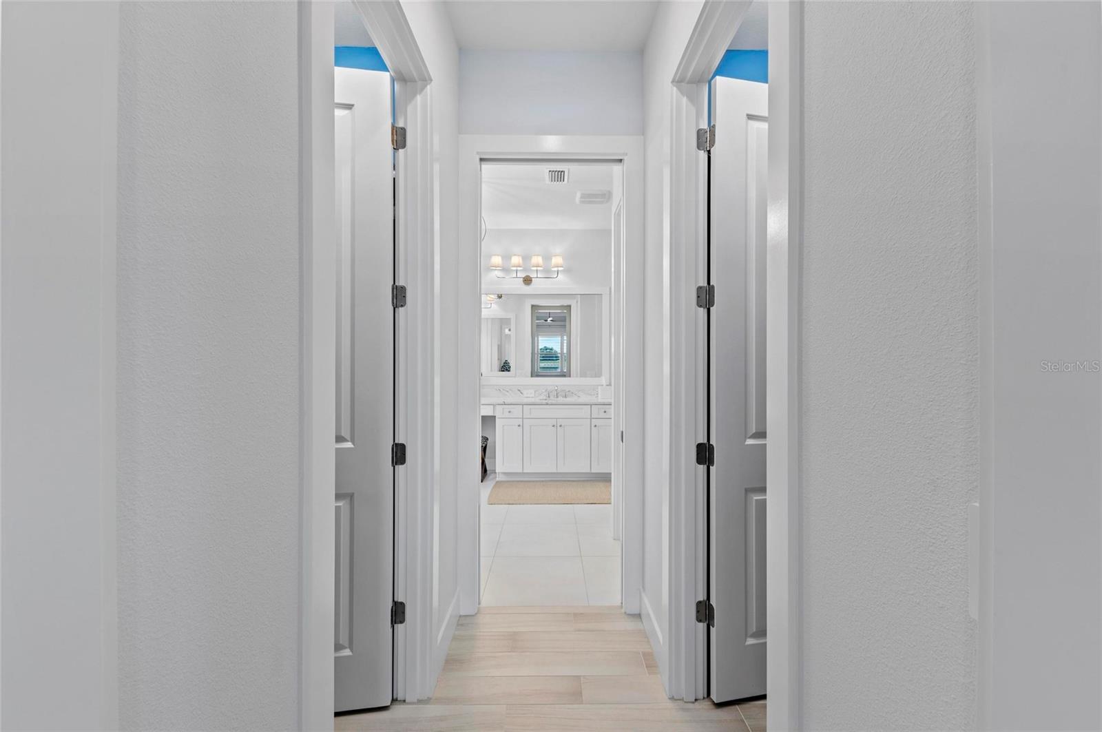 LAKEHOUSE COVE AT WATERSIDE - Residential