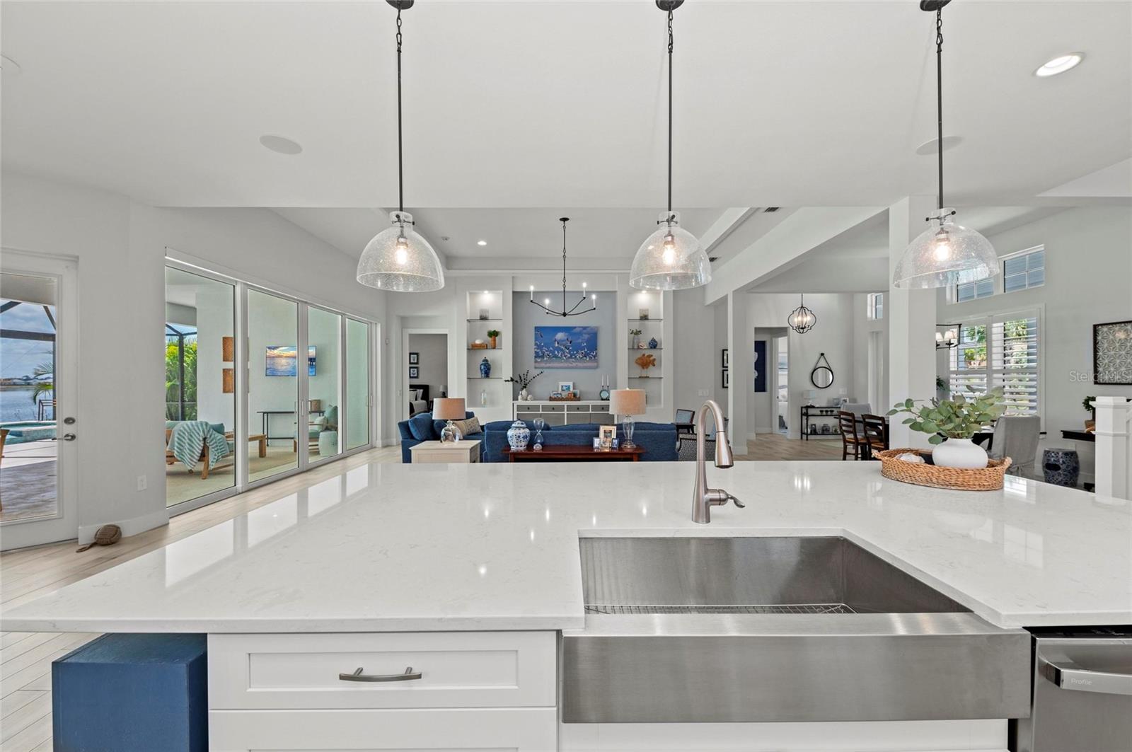 LAKEHOUSE COVE AT WATERSIDE - Residential