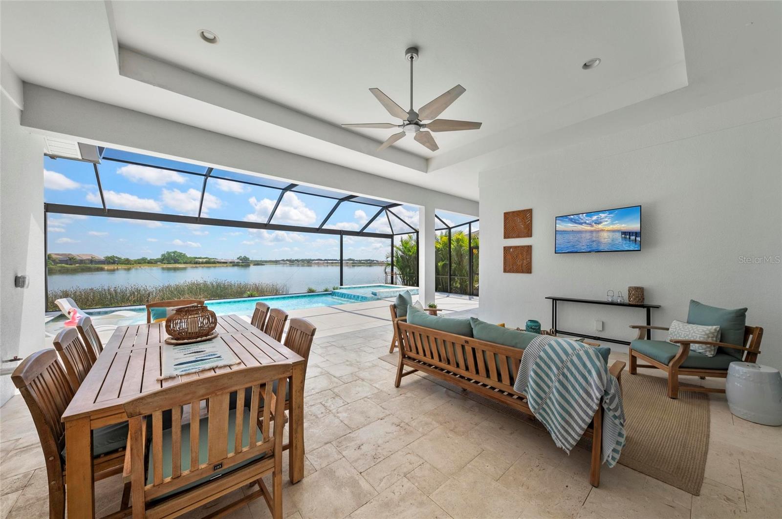 LAKEHOUSE COVE AT WATERSIDE - Residential