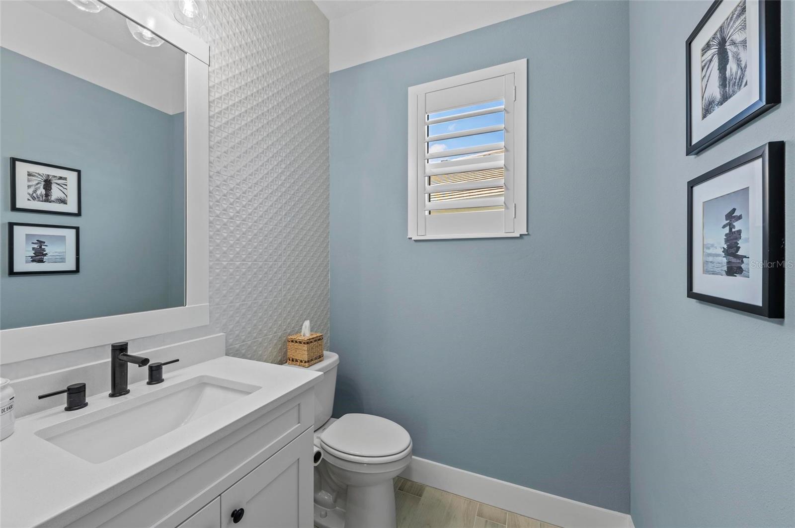 LAKEHOUSE COVE AT WATERSIDE - Residential