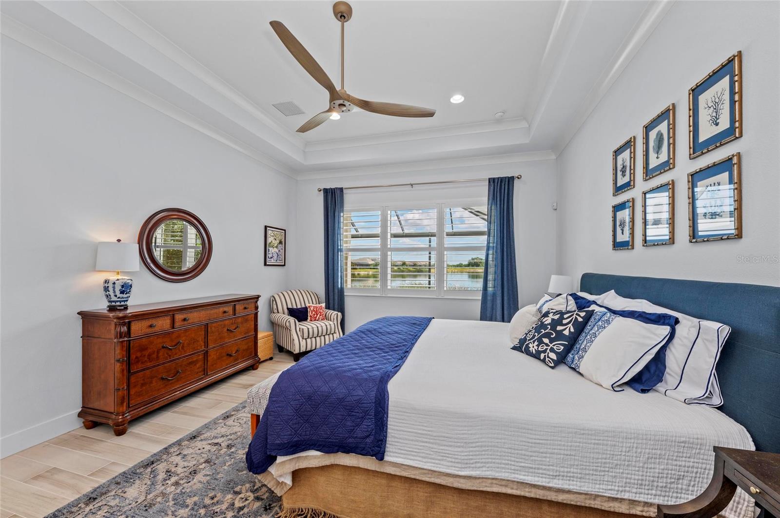 LAKEHOUSE COVE AT WATERSIDE - Residential