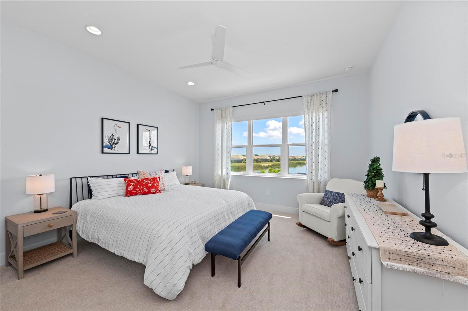 LAKEHOUSE COVE AT WATERSIDE - Residential