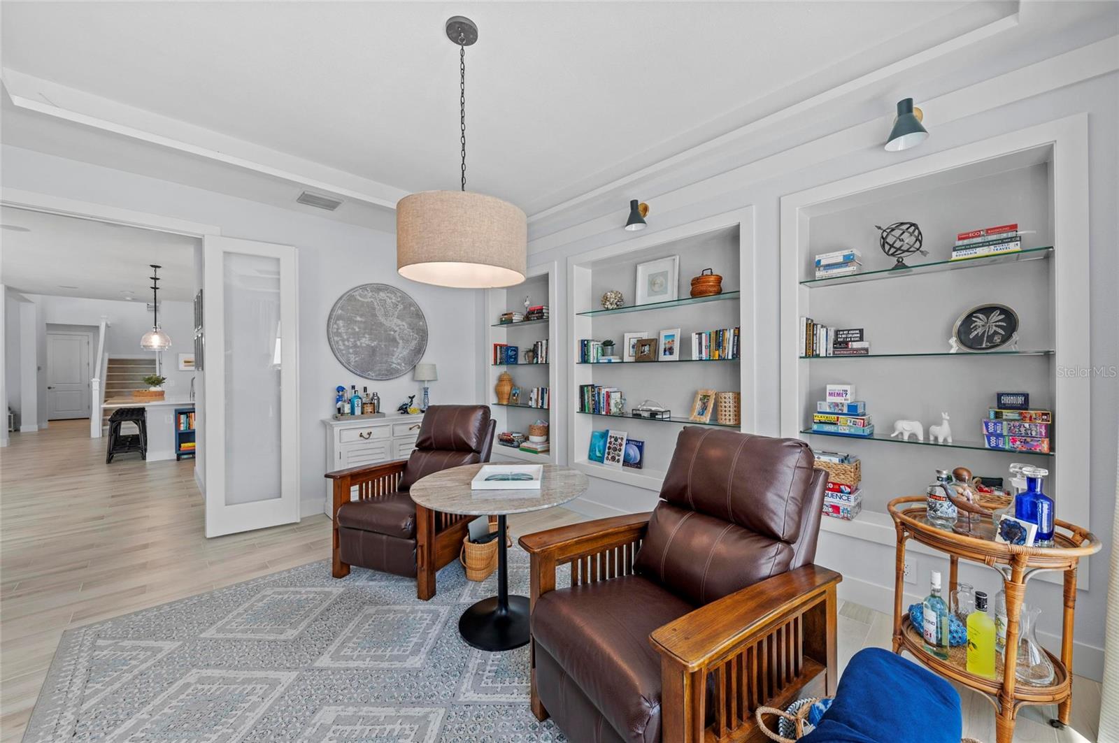 LAKEHOUSE COVE AT WATERSIDE - Residential