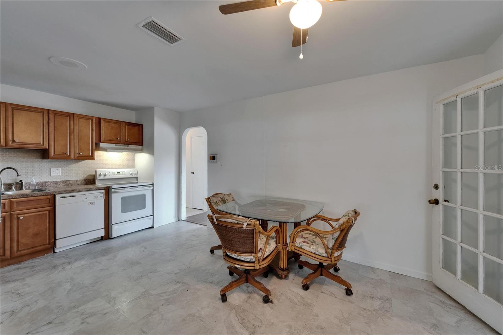 UNPLATTED - Residential Lease